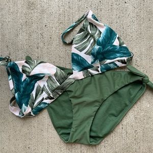 Hollister Tropical Triangle Floral Leaf Print Padded Bikini Set